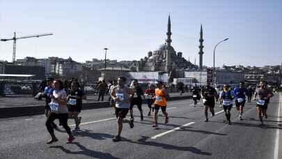 N Kolay 17. İstanbul Yarı Maratonu koşuldu