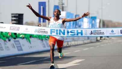 N Kolay 17. İstanbul Yarı Maratonu ödül töreni yapıldı