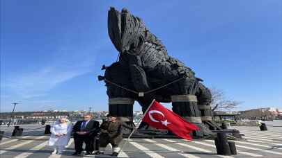 Şehitler için İstanbul'dan 508 bin adımla Çanakkale'ye ulaştı