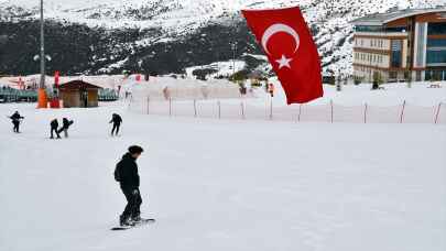 SİVAS - Yıldız Dağı'nda kar kalınlığı 135 santimetreye ulaştı