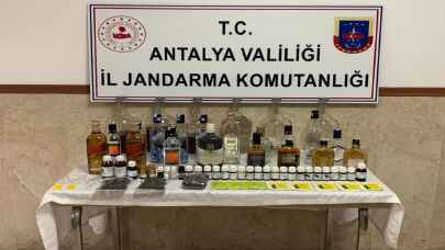 Antalya'da evinde sahte içki üreten kişi gözaltına alındı