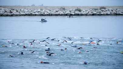 Avrupa Triatlon Kupası ikinci gün yarışları Mersin'de başladı