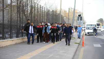 Diyarbakır merkezli 5 ilde dolandırıcılık operasyonunda 14 zanlı tutuklandı