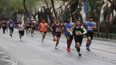 GÜNCELLEME - 3. Uluslararası İzmir Maratonu koşuldu