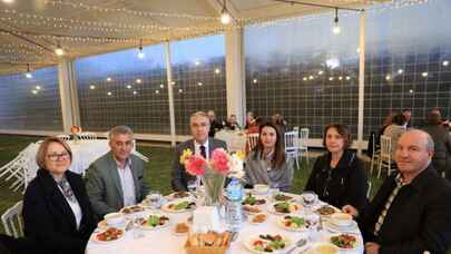 İzmir Güzelbahçe’de gazi ve şehit yakınlarına iftar