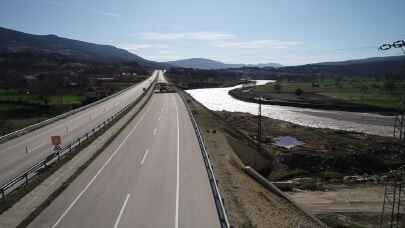 Kastamonu'da heyelan oluşan bölgelerde çalışma yapılıyor