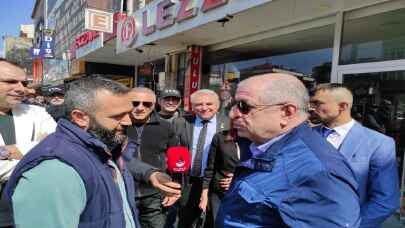 Zafer Partisi Genel Başkanı Özdağ, Arnavutköy'de esnafı ziyaret etti