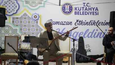 Zeynel Sağ Kütahya'da konser verdi