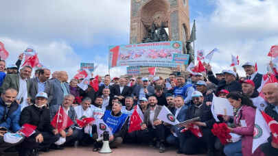 Sendikalar, Taksim Meydanı'na çelenk bıraktı