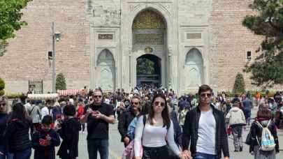 Tarihi Yarımada'da turist yoğunluğu yaşanıyor