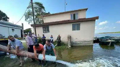 Samsun'da 3 milyon 200 bin sazan yavrusu bırakıldı!