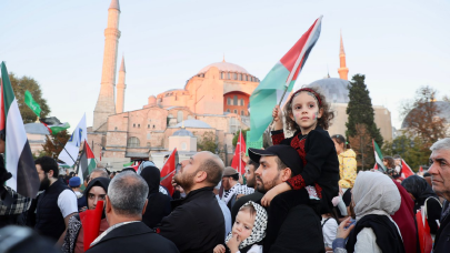 Beyazıt Meydanı'nda İsrail'in Gazze'ye yönelik saldırıları protesto edildi