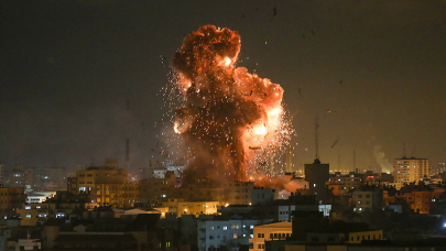 İsrail ordusu, Gazze'ye gece boyunca 100 saldırı düzenledi