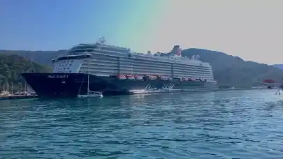 Yolcu gemisi "Mein Schiff 5" rotasını İsrail yerine Marmaris'e çevirdi