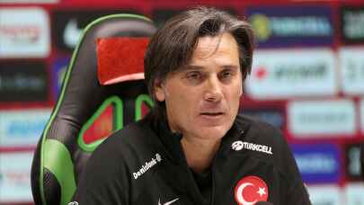 Montella, Cenk Tosun'u almama sebebini açıkladı: "Kimse yanılmasın"