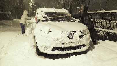 Kars'ta kar yağışı! Kent beyaza büründü