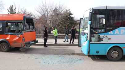 Erzurum'da zincirleme trafik kazası: 14 kişi yaralandı