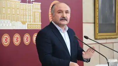 Aydın'ı destekleyen Erhan Usta, İYİ Parti Grup Başkanvekilliği görevinden istifa etti