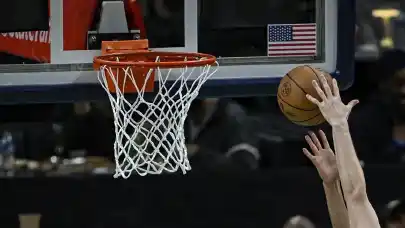 NBA play-off'larında Suns'ı yenen Timberwolves, konferans yarı finaline çıktı