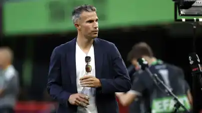 Robin van Persie, imzayı attı! İşte yeni takımı