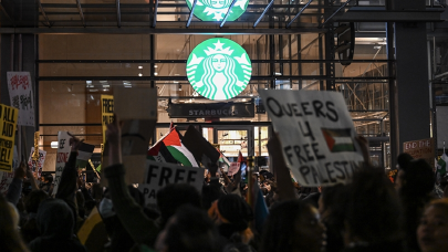 Boykotların hedefindeki Starbucks'ın geliri düştü