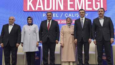 HAK-İŞ ve Memur-Sen 'Türkiye Yüzyılında Kadın Emeği Paneli ve Çalıştayı' düzenledi