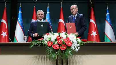 Özbekistan Cumhurbaşkanı'na Devlet Nişanı tevcih edildi