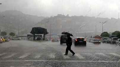 Meteoroloji uyardı: O illerde kuvvetli yağış ile rüzgar etkili olacak