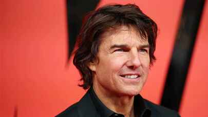 Tom Cruise'un cesareti yine gündemde: Havada uçaktan sarktı