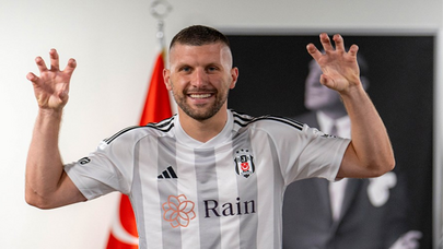 Beşiktaş'tan ayrılan Ante Rebic yeni takımına imza attı