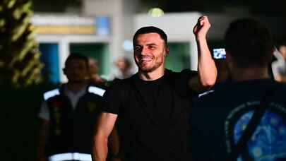 Fenerbahçe'nin transfer gündemindeki Filip Kostic, İstanbul'a geldi