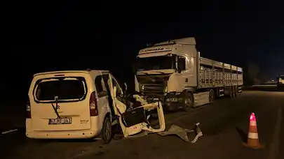 Diyarbakır'da zincirleme trafik kazası: 3 ölü, 3 yaralı