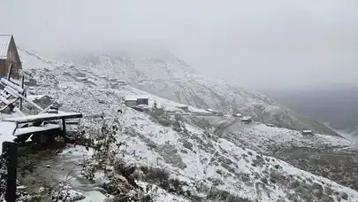 İşte o ilçede mevsimin ilk karı görüldü