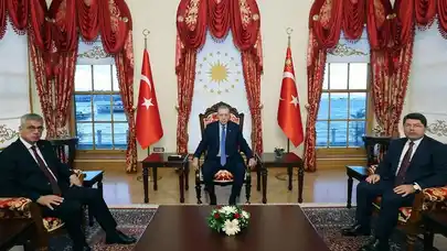 Cumhurbaşkanı Erdoğan, Adalet Bakanı Yılmaz ve Sağlık Bakanı Memişoğlu ile bir araya geldi