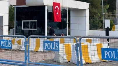 Batman'da kayyım protestolarında gözaltına alınanlara 'Ölürüm Türkiyem' şarkısı dinletildi