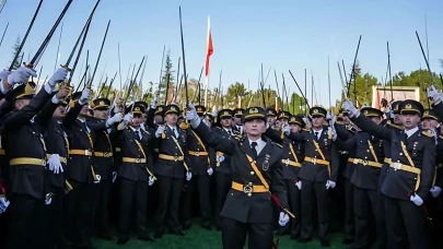 MSB'den teğmenlere ilişkin açıklama: İsnat edilen suç 'Mustafa Kemal'in askerleriyiz' demek değil