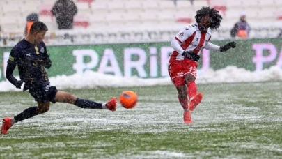 Sivasspor-Kasımpaşa mücadelesinde gol sesi çıkmadı