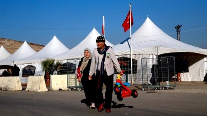 Suriyeliler, Hatay’daki sınır kapılarından ülkelerine dönmeye devam ediyor