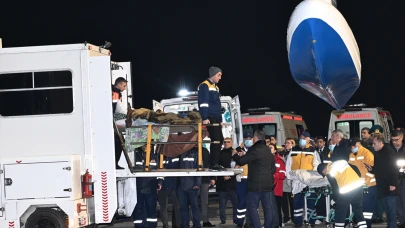 Kazakistan'da düşen Azerbaycan uçağından kurtulanlar Bakü'ye döndü