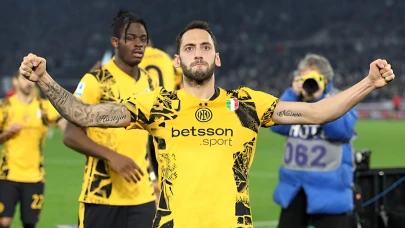 Inter, Lazio'yu 6-0 mağlup etti! Hakan Çalhanoğlu şov yaptı