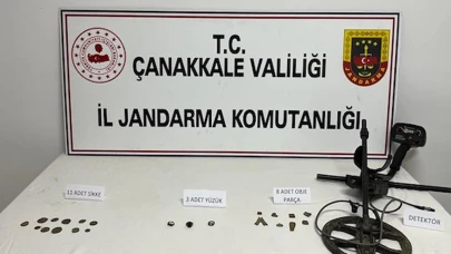 Çanakkale'de tarihi eser kaçakçılığına büyük darbe: 49 sikke ve 6 şifa tası ele geçirildi!