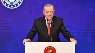 Cumhurbaşkanı Erdoğan'dan yapay zeka değerlendirmesi: Gençlere yönelik olumsuz içeriklerin yaygınlaşmasına hizmet ediyor