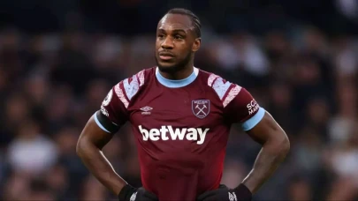 West Ham forveti Antonio trafik kazasında yaralandı! Sağlık durumu nasıl?