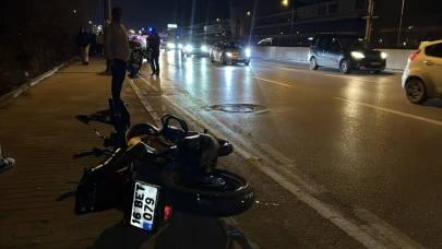 Bursa'da korkunç kaza! Motosiklet otomobile çarpıp savruldu: 2 ölü