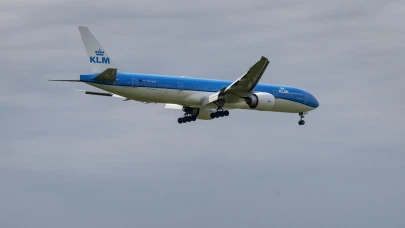 Norveç'te KLM uçağı acil iniş yaparken pistten çıktı!