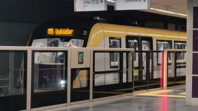 İstanbul'da metro arızası yolcuları mağdur etti!