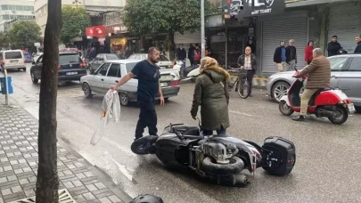 Adana'da sürekli arızalandığı için motosikletini ateşe verdi!