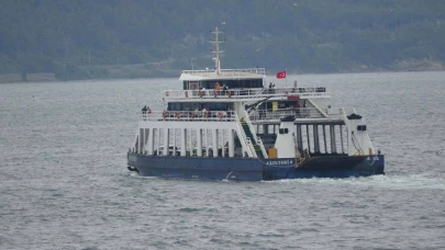 Çanakkale'de fırtına alarmı! Feribot seferleri iptal edildi, yolculara kritik uyarı!