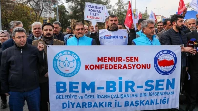 Diyarbakır'ın bazı belediyelerinde işten çıkarılan işçilerin hak arayışı devam ediyor!