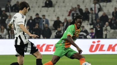 Beşiktaş dibe vurmaya devam ediyor! Alanyaspor ile 1-1 berabere kaldı